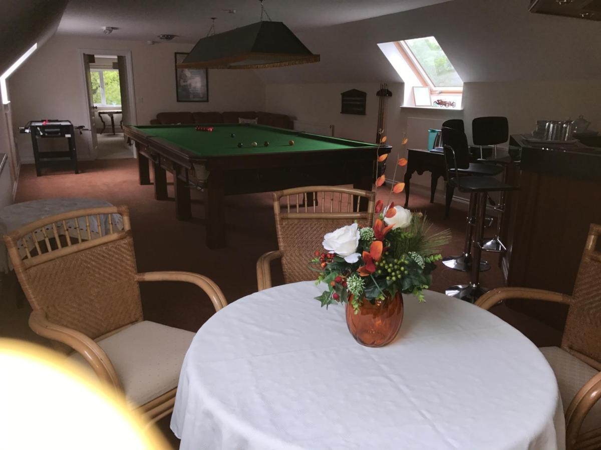 Bwthyn Rhosyn Bed & Breakfast Llannon ภายนอก รูปภาพ
